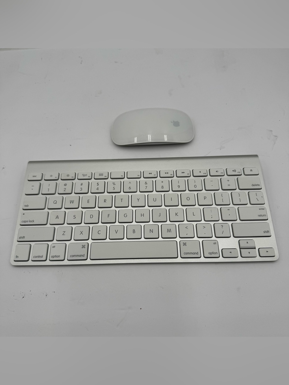 E5 Apple A1314 / 1296 Wireless Keyboard + Magic Mouse Combo Set - Fully Tested